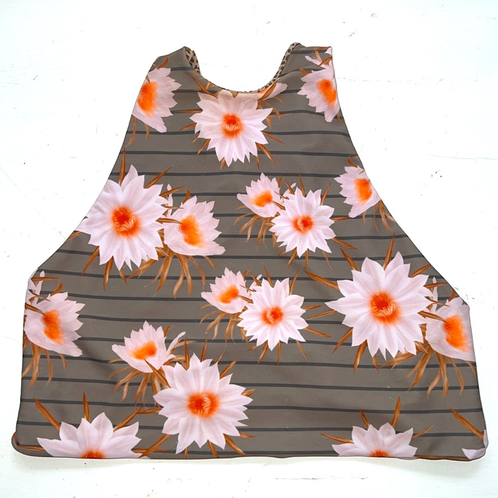Acacia Great Top for surfing / SUP!